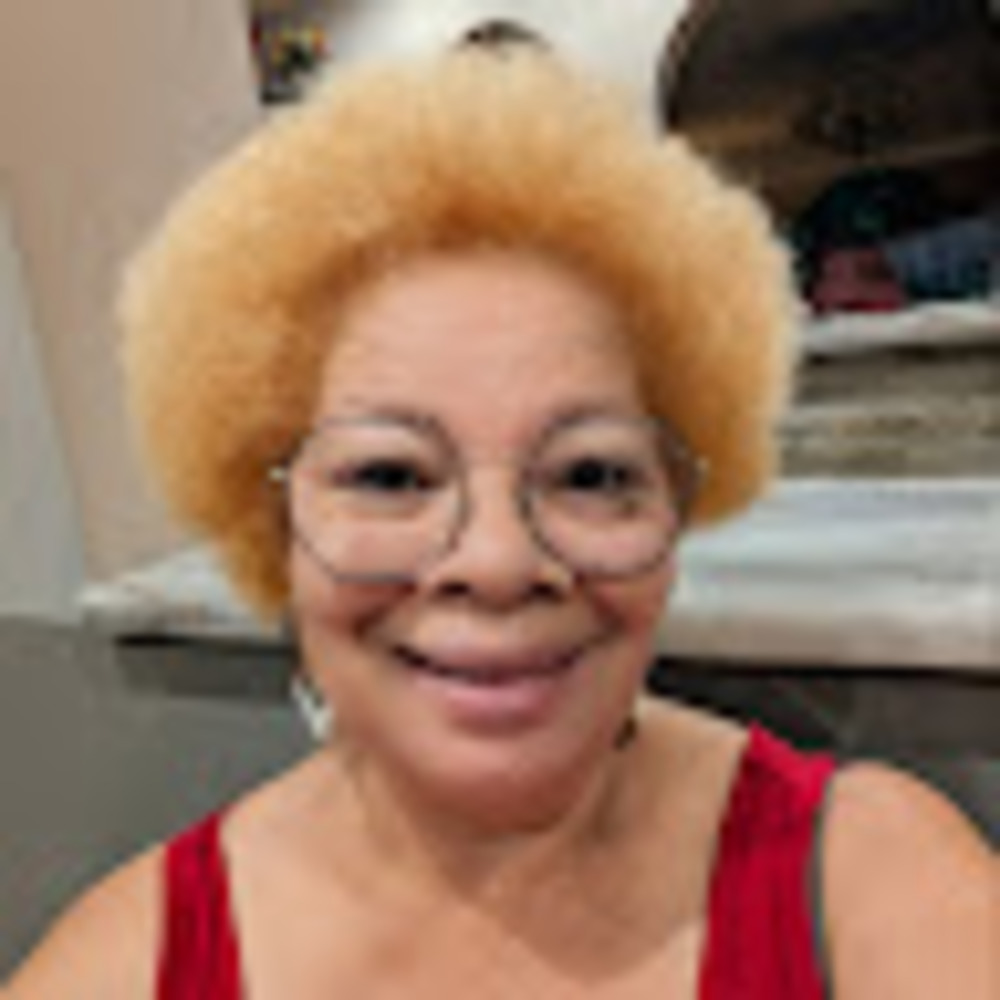 Meet your Posher, Carol